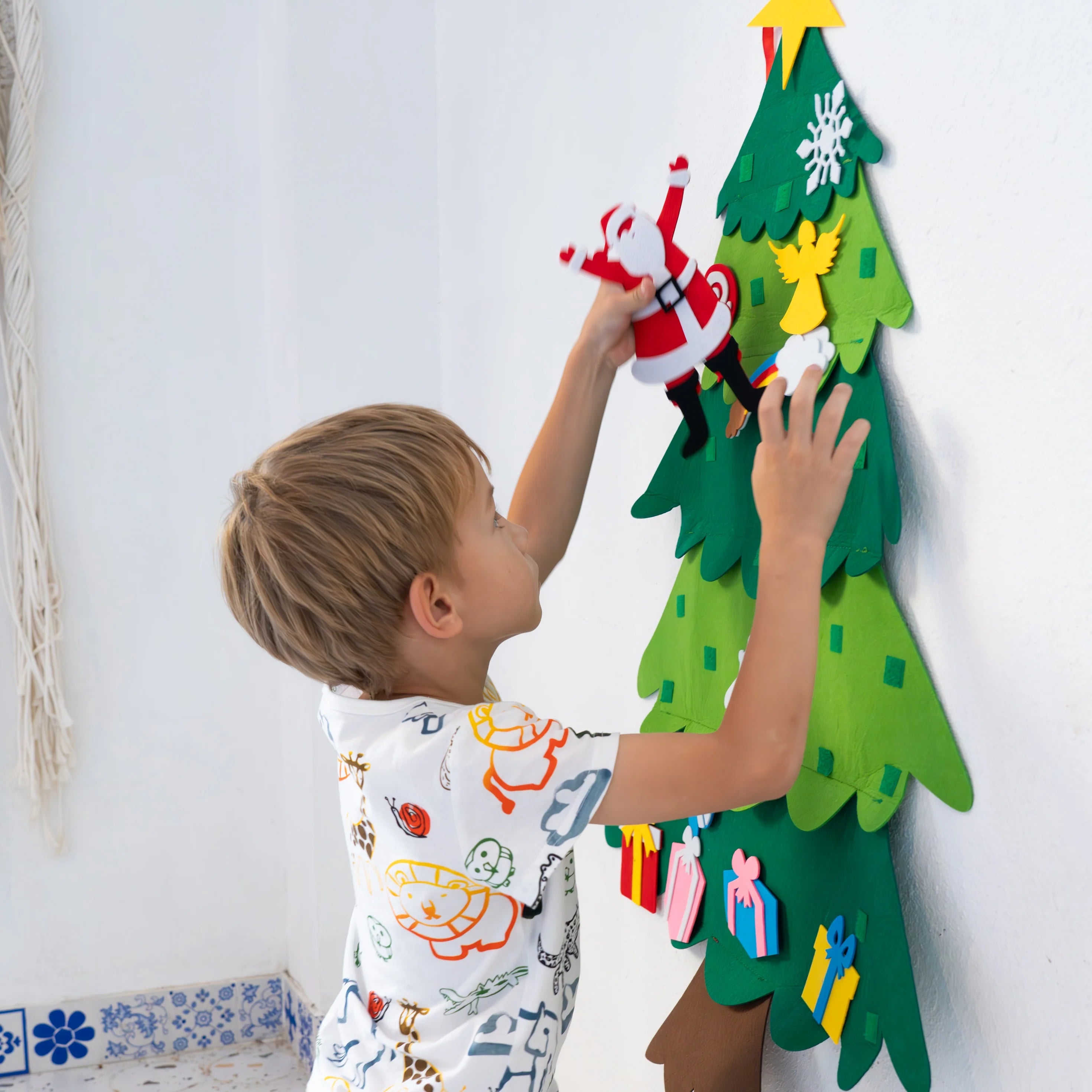 Christmas Tree for Kids (Includes 30 decorations)